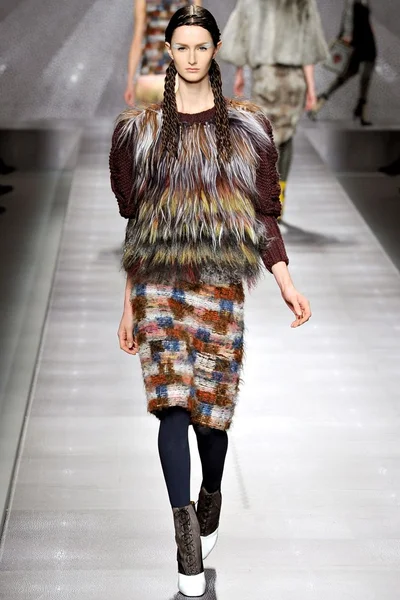 Look 40